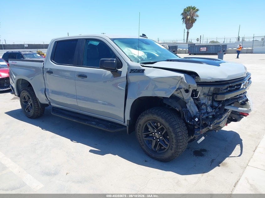 2024 Chevrolet Silverado VIN 3GCUDFEL2RG393195 IAAI salvage auction — FRONT END, Salvage Title, sold $17,100 on 2026-07-25 (photo 1)