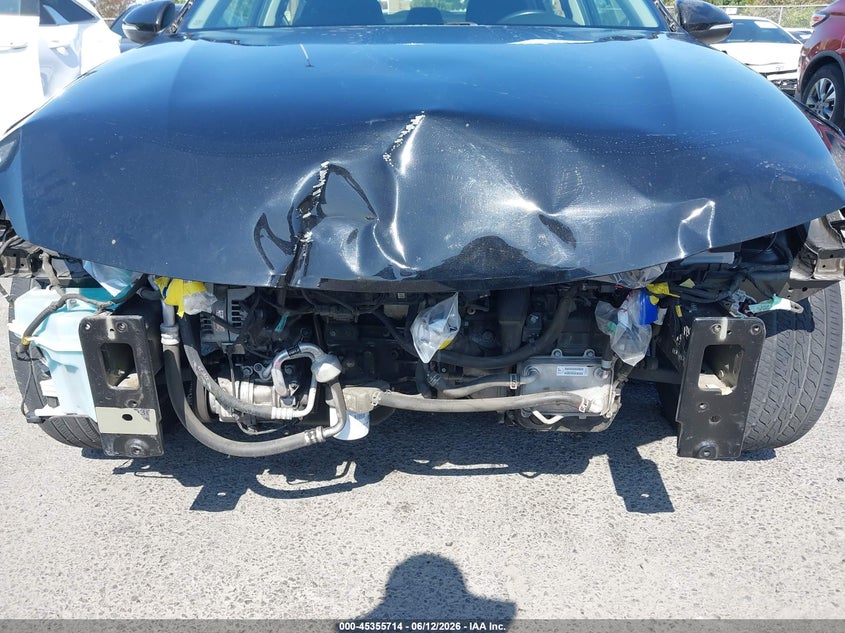 2018 Kia Optima VIN 5XXGT4L33JG272030 IAAI salvage auction — FRONT END, Salvage Title, sold $25 on 2026-07-30 (photo 6)