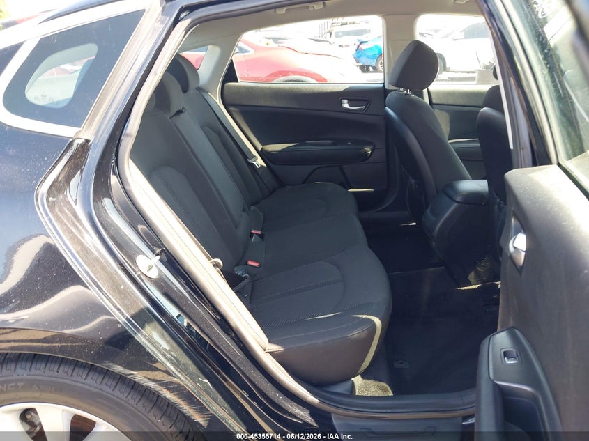 2018 Kia Optima VIN 5XXGT4L33JG272030 IAAI salvage auction — FRONT END, Salvage Title, sold $25 on 2026-07-30 (photo 8)