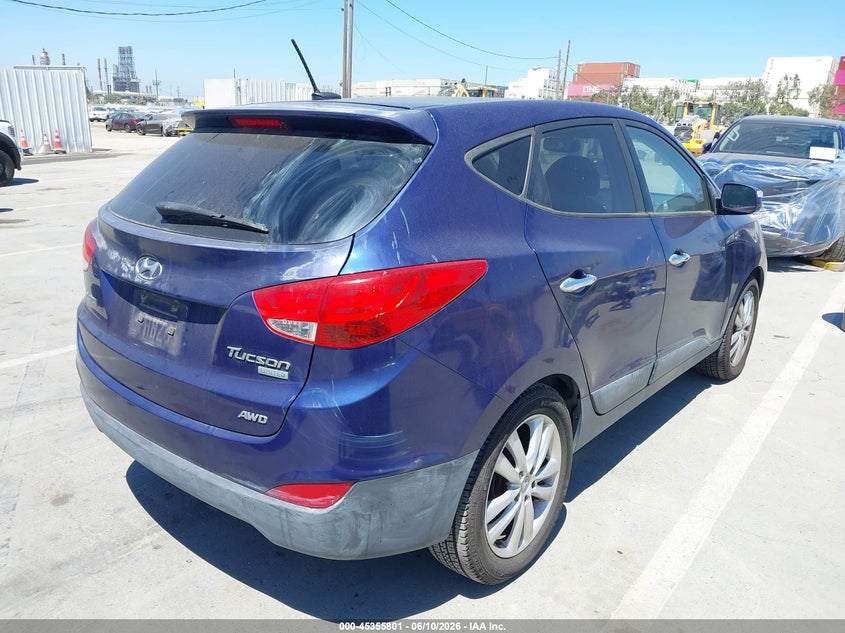 2011 Hyundai Tucson VIN KM8JUCACXBU141426 IAAI salvage auction — FRONT END, Salvage (California), sold $2,125 on 2026-07-15 (photo 4)