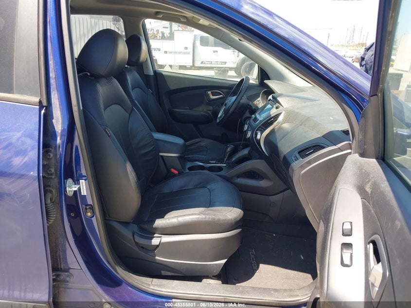 2011 Hyundai Tucson VIN KM8JUCACXBU141426 IAAI salvage auction — FRONT END, Salvage (California), sold $2,125 on 2026-07-15 (photo 5)