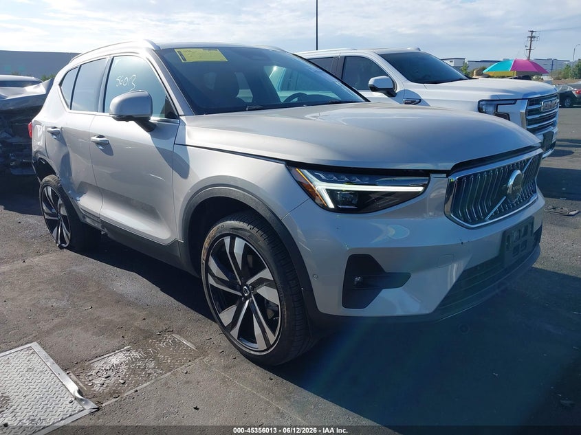 2024 Volvo Xc40 VIN YV4L12UF4R2359600 IAAI salvage auction — REAR END, Salvage Title, sold $8,600 on 2026-07-24 (photo 1)