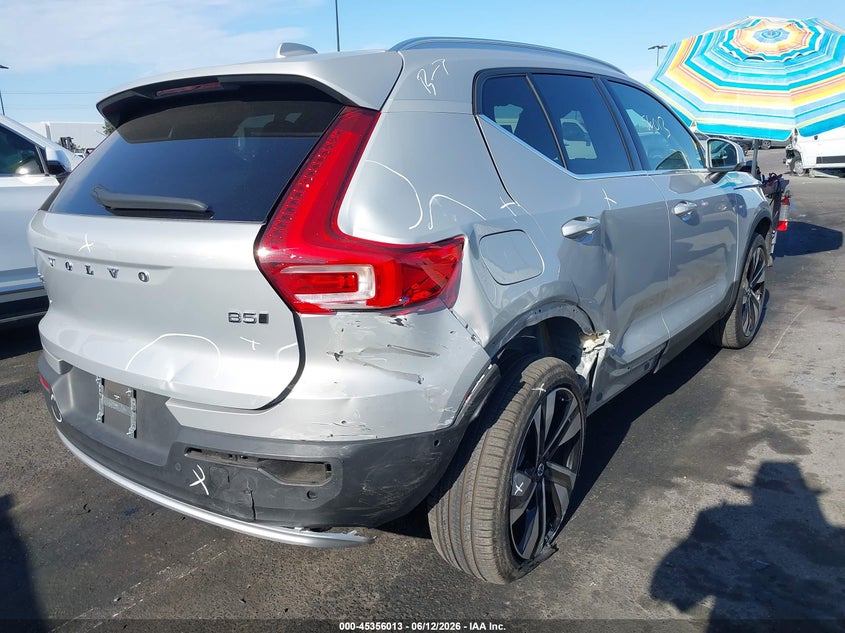 2024 Volvo Xc40 VIN YV4L12UF4R2359600 IAAI salvage auction — REAR END, Salvage Title, sold $8,600 on 2026-07-24 (photo 4)