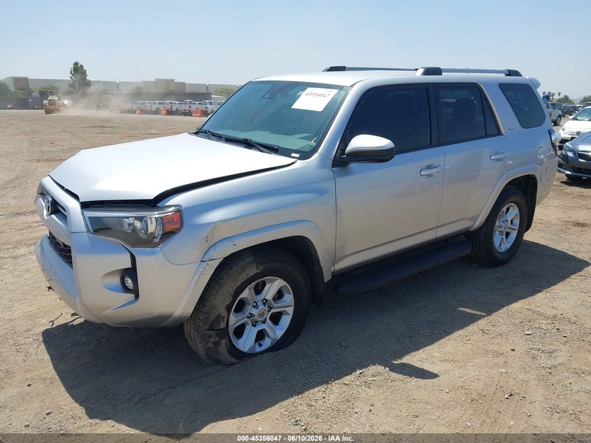 2022 Toyota 4runner VIN JTEEU5JR2N5264153 IAAI salvage auction — RIGHT FRONT, Salvage Title, sold $11,000 on 2026-07-10 (photo 2)
