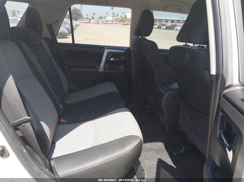 2022 Toyota 4runner VIN JTEEU5JR2N5264153 IAAI salvage auction — RIGHT FRONT, Salvage Title, sold $11,000 on 2026-07-10 (photo 8)