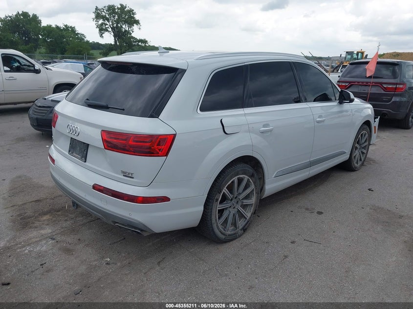 2018 Audi Q7 VIN WA1VAAF78JD037878 IAAI salvage auction — RIGHT FRONT, Salvage Title, sold $50 on 2026-07-29 (photo 4)