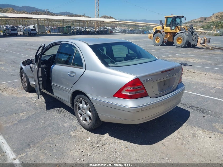 2004 Mercedes-benz C class VIN WDBRF61J94F530341 IAAI salvage auction — LEFT SIDE, Salvage (California), sold $225 on 2026-07-15 (photo 3)