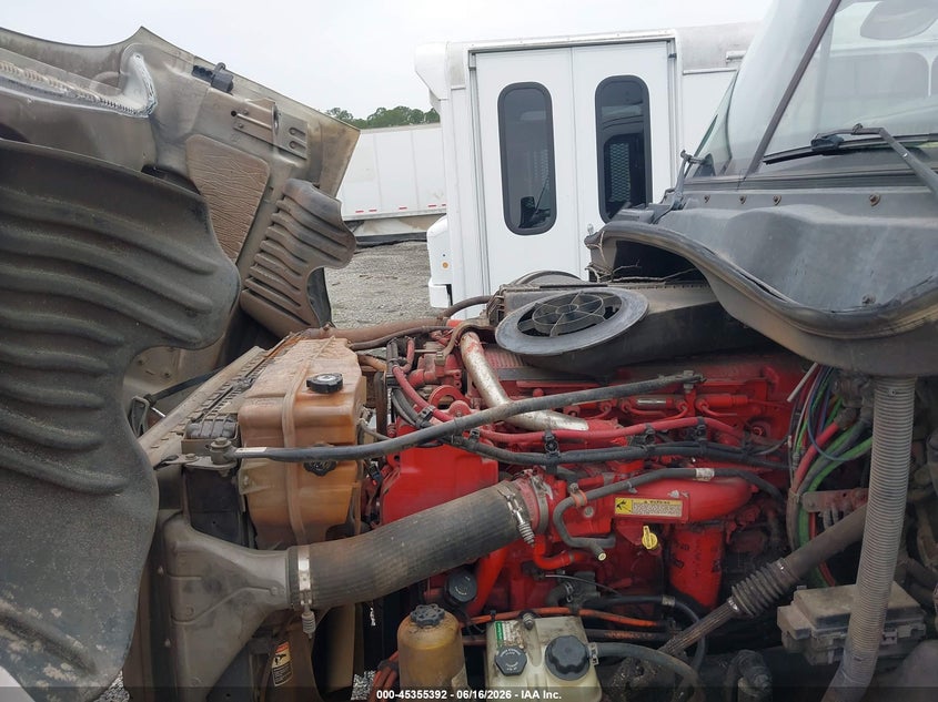 2017 Freightliner Cascadia 125 VIN 1FUJGEBGXHLHX7265 IAAI salvage auction — REPOSSESSION, Clear (Georgia), sold $7,050 on 2026-07-15 (photo 9)
