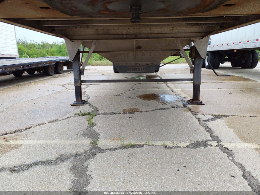 2019 Timpte Grain trailer VIN 1TDH40021KB162753 IAAI salvage auction — SIDE, Wait Title, sold $2,850 on 2026-09-23 (photo 8)
