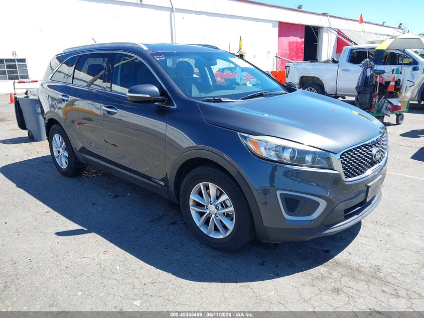2018 Kia Sorento VIN 5XYPGDA51JG350857 IAAI salvage auction — REAR END, Salvage (Oregon), sold $2,000 on 2026-07-31 (photo 1)