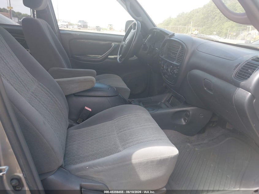 2004 Toyota Tundra VIN 5TBDT44144S440883 IAAI salvage auction — NORMAL WEAR, Clear (Massachusetts), sold $1,650 on 2026-07-14 (photo 5)