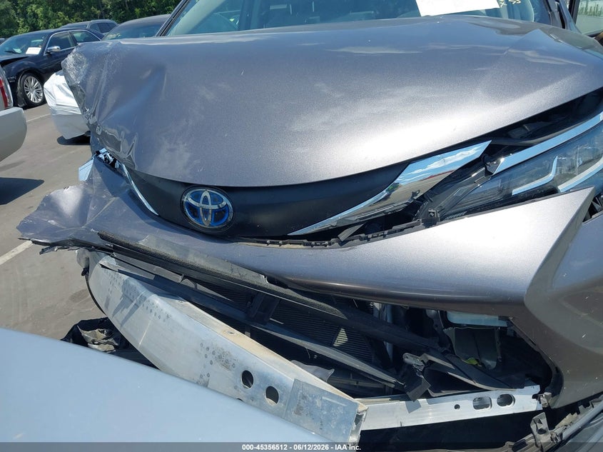 2021 Toyota Sienna VIN 5TDBSKFC6MS020496 IAAI salvage auction — FRONT END, Salvage (North Carolina), sold $8,075 on 2026-07-24 (photo 6)