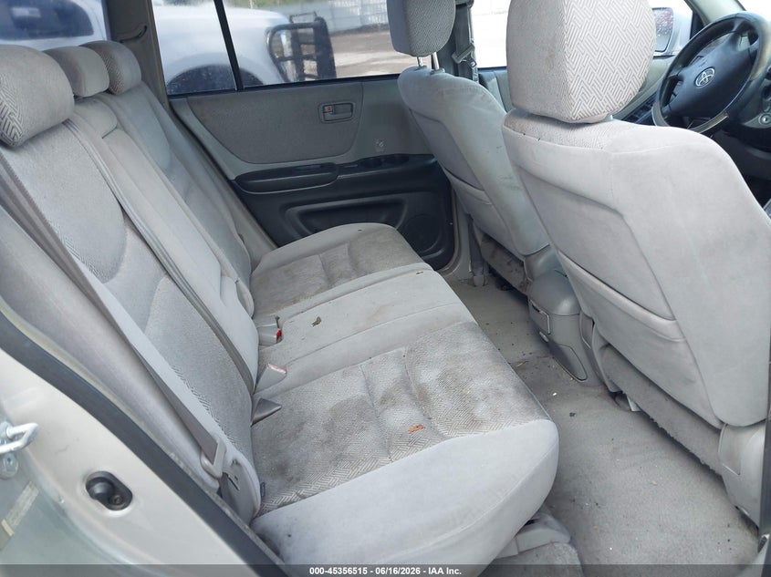 2002 Toyota Highlander VIN JTEGF21A320040216 IAAI salvage auction — FRONT & REAR, Clear (Florida), sold $950 on 2026-07-22 (photo 8)