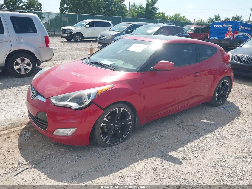 2013 Hyundai Veloster VIN KMHTC6AD3DU091915 IAAI salvage auction — NORMAL WEAR, Clear (Tennessee), sold $325 on 2026-07-15 (photo 2)