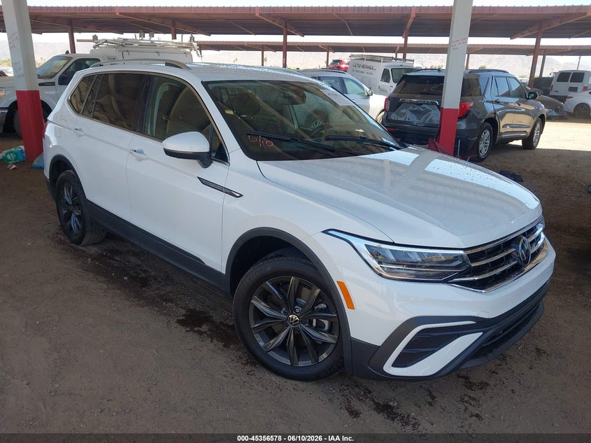 2024 Volkswagen Tiguan VIN 3VV3B7AX6RM106363 IAAI salvage auction — FRONT END, Clear (Arizona), sold $10,700 on 2026-07-28 (photo 1)