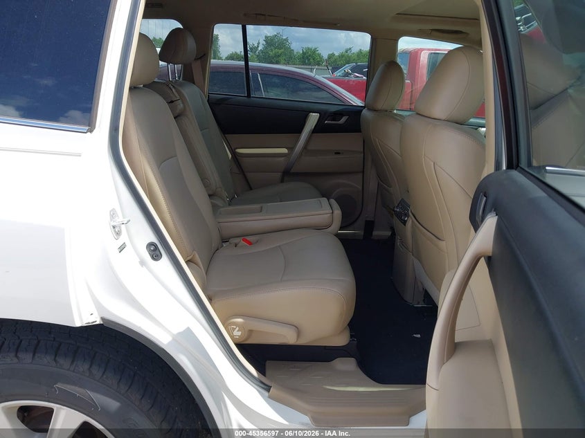2011 Toyota Highlander VIN 5TDZK3EH9BS032544 IAAI salvage auction — NORMAL WEAR, Original (Texas), sold $3,050 on 2026-07-08 (photo 8)
