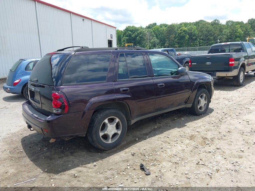 2008 Chevrolet Trailblazer VIN 1GNDS13S082134156 IAAI salvage auction — NORMAL WEAR, Repossession Paperwork (Georgia), sold $350 on 2026-07-09 (photo 4)