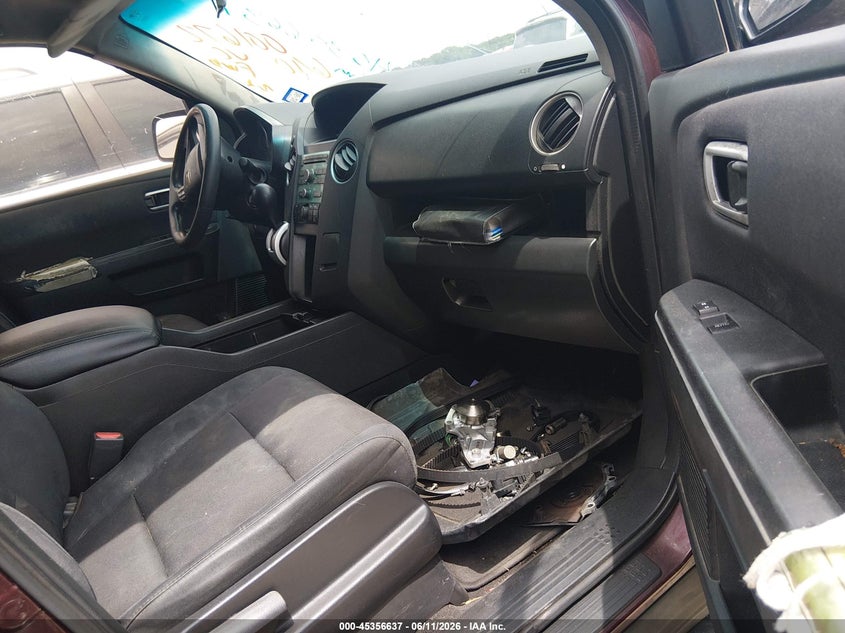 2010 Honda Pilot VIN 5FNYF3H23AB001672 IAAI salvage auction — NORMAL WEAR, Original (Texas), sold $350 on 2026-07-12 (photo 5)