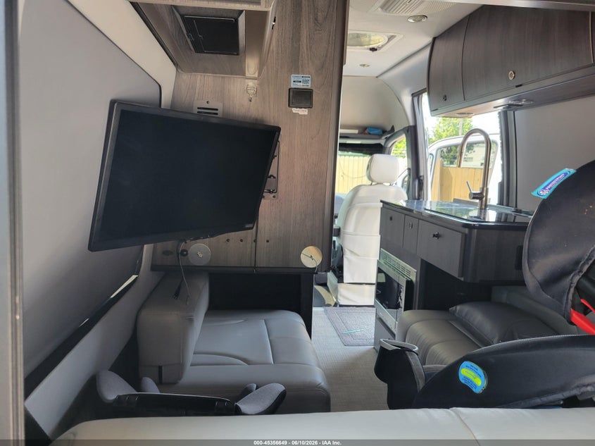 2020 Mercedes-benz Sprinter VIN W1W4EBVY9LT042476 IAAI salvage auction — HAIL, Salvage (Tennessee), sold $58,750 on 2026-07-07 (photo 8)