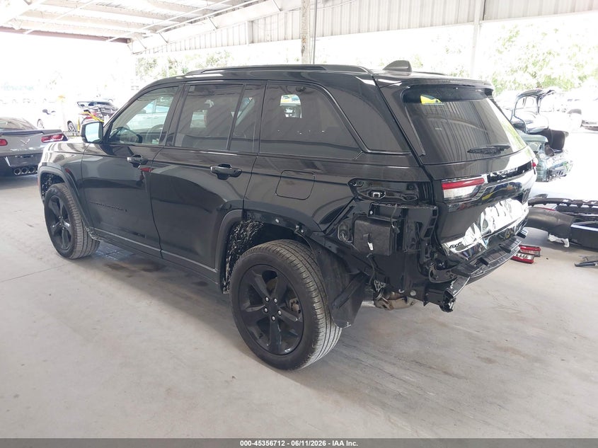 2025 Jeep Grand cherokee VIN 1C4RJHBG5SC285499 IAAI salvage auction — REAR END, Rebuildable (Florida), sold $15,200 on 2026-07-29 (photo 3)