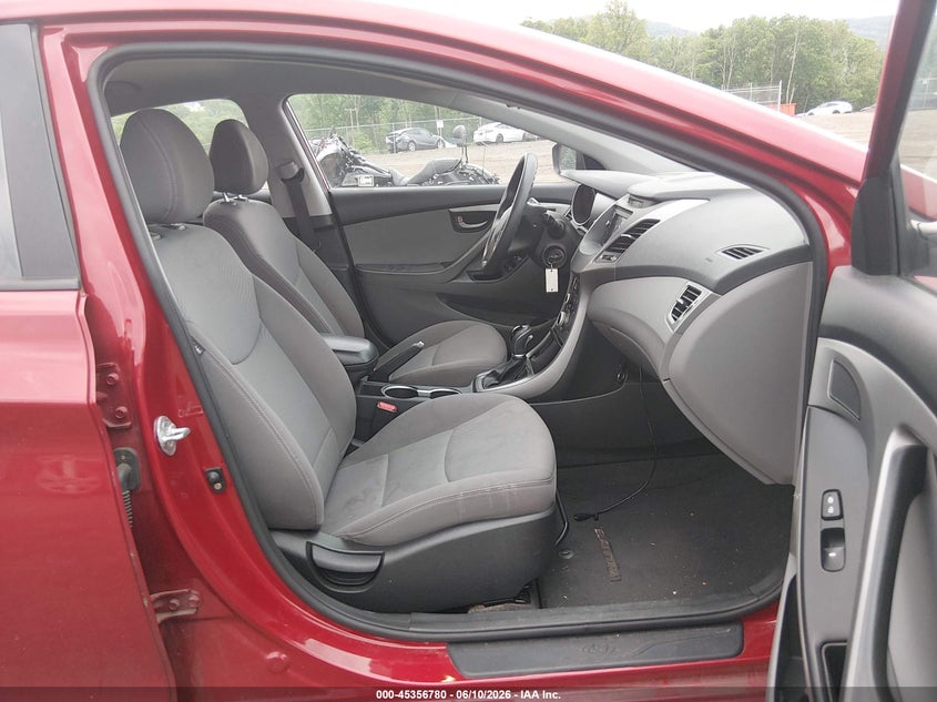 2016 Hyundai Elantra VIN KMHDH4AE1GU643449 IAAI salvage auction — REAR END, Salvage Title, sold $750 on 2026-07-23 (photo 5)
