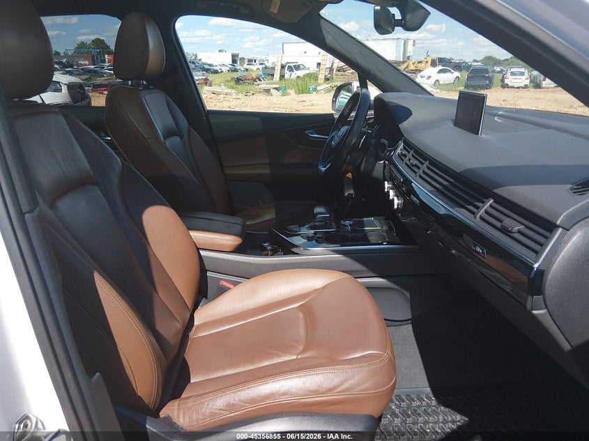2017 Audi Q7 VIN WA1LAAF71HD021572 IAAI salvage auction — HAIL, Clear (Missouri), sold $6,900 on 2026-07-20 (photo 5)