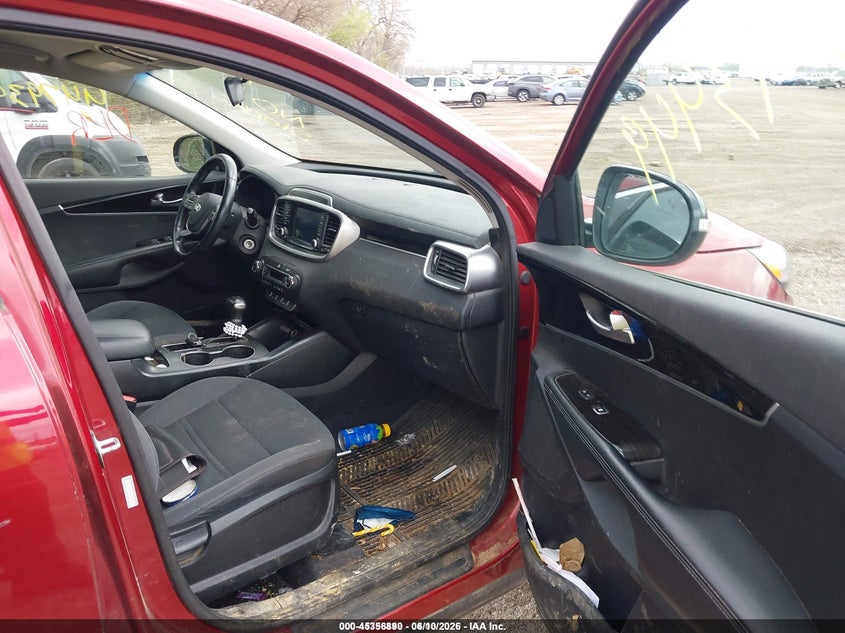 2019 Kia Sorento VIN 5XYPGDA56KG592867 IAAI salvage auction — FRONT & REAR, Clear (Indiana), sold $1,850 on 2026-07-08 (photo 5)