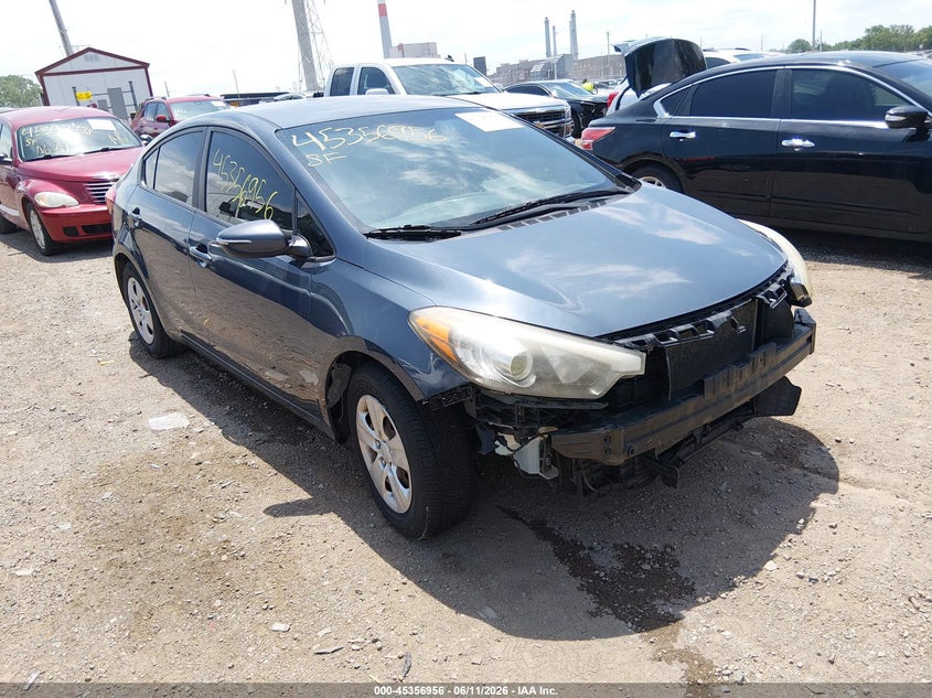 2015 Kia Forte VIN KNAFX4A64F5435063 IAAI salvage auction — FRONT END, Clear (Indiana), sold $400 on 2026-07-18 (photo 1)