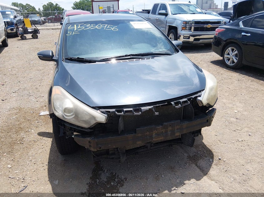 2015 Kia Forte VIN KNAFX4A64F5435063 IAAI salvage auction — FRONT END, Clear (Indiana), sold $400 on 2026-07-18 (photo 6)