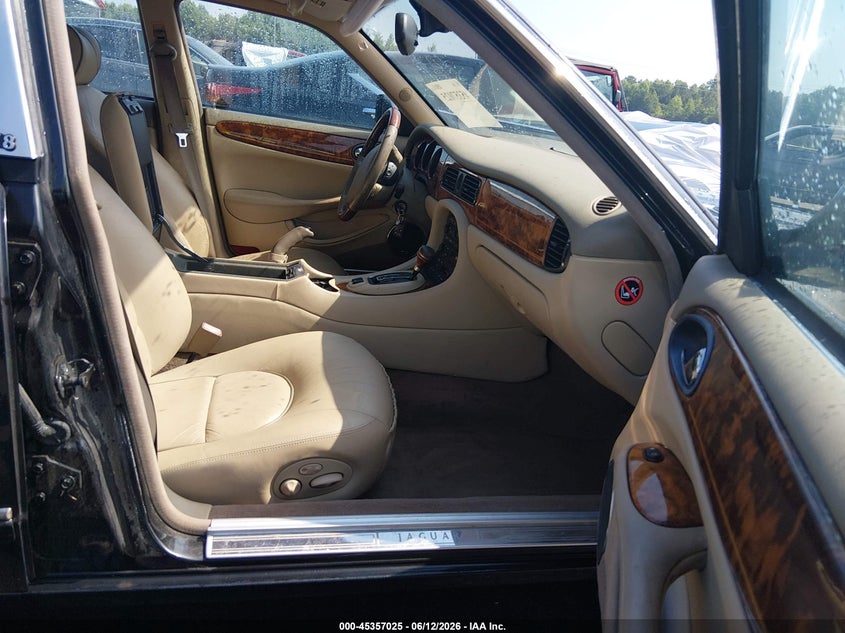 2002 Jaguar Xj series VIN SAJDA24C02LF41652 IAAI salvage auction — LEFT SIDE, Salvage (North Carolina), sold $1,450 on 2026-07-29 (photo 5)