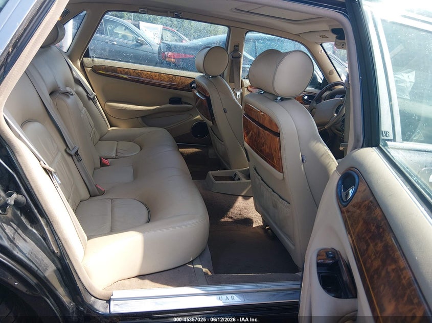 2002 Jaguar Xj series VIN SAJDA24C02LF41652 IAAI salvage auction — LEFT SIDE, Salvage (North Carolina), sold $1,450 on 2026-07-29 (photo 8)