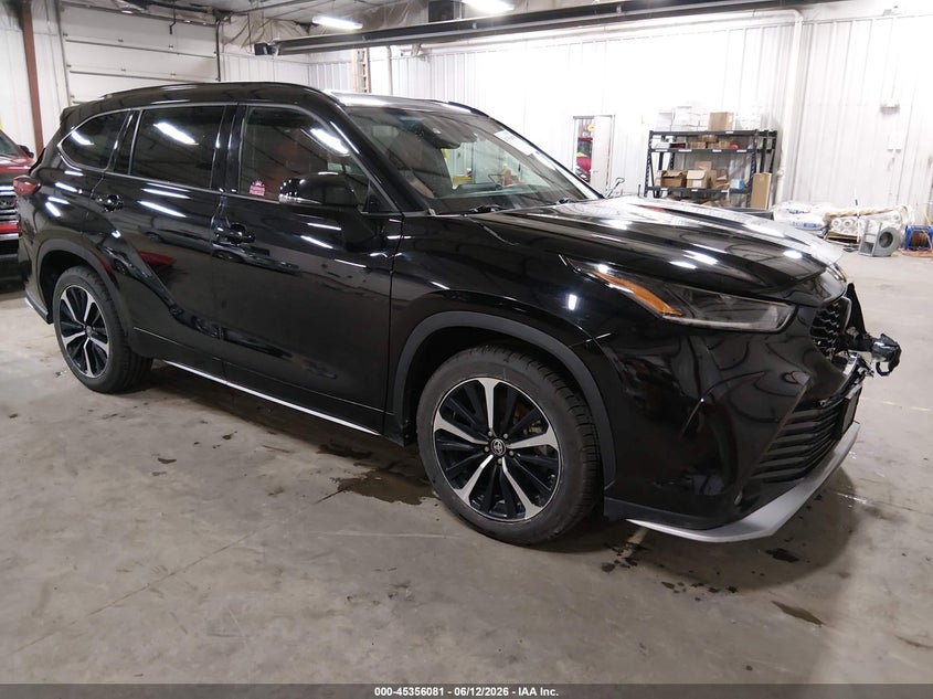 2021 Toyota Highlander VIN 5TDJZRBH4MS087387 IAAI salvage auction — LEFT FRONT, Salvage (Iowa), sold $16,750 on 2026-07-07 (photo 1)