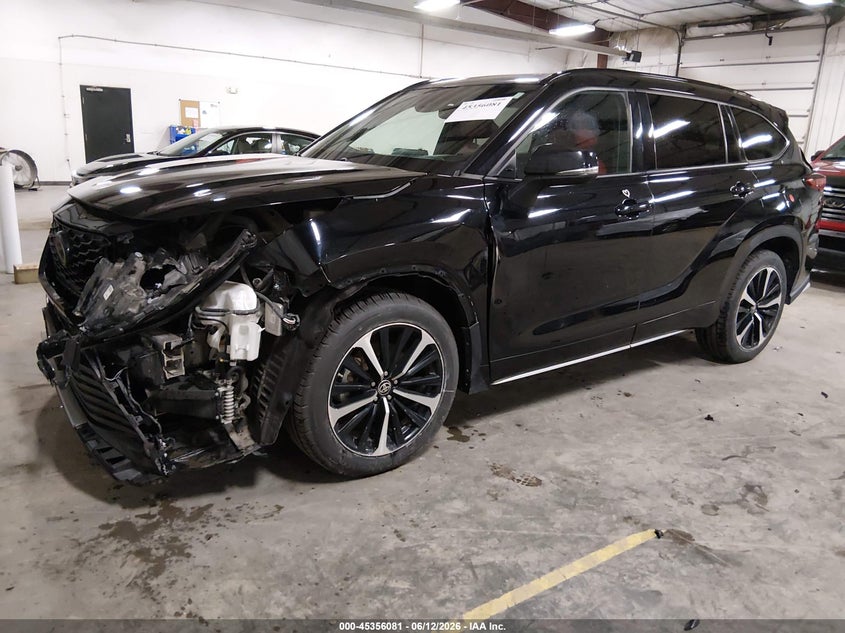 2021 Toyota Highlander VIN 5TDJZRBH4MS087387 IAAI salvage auction — LEFT FRONT, Salvage (Iowa), sold $16,750 on 2026-07-07 (photo 2)