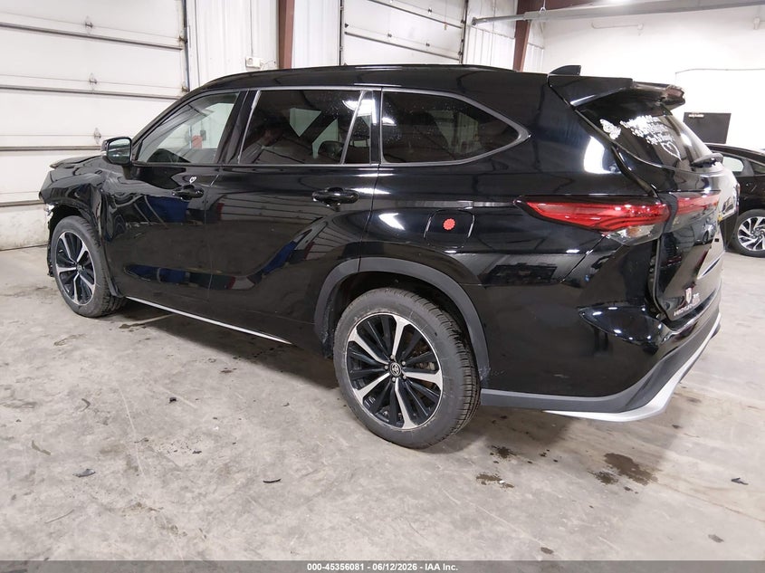 2021 Toyota Highlander VIN 5TDJZRBH4MS087387 IAAI salvage auction — LEFT FRONT, Salvage (Iowa), sold $16,750 on 2026-07-07 (photo 3)