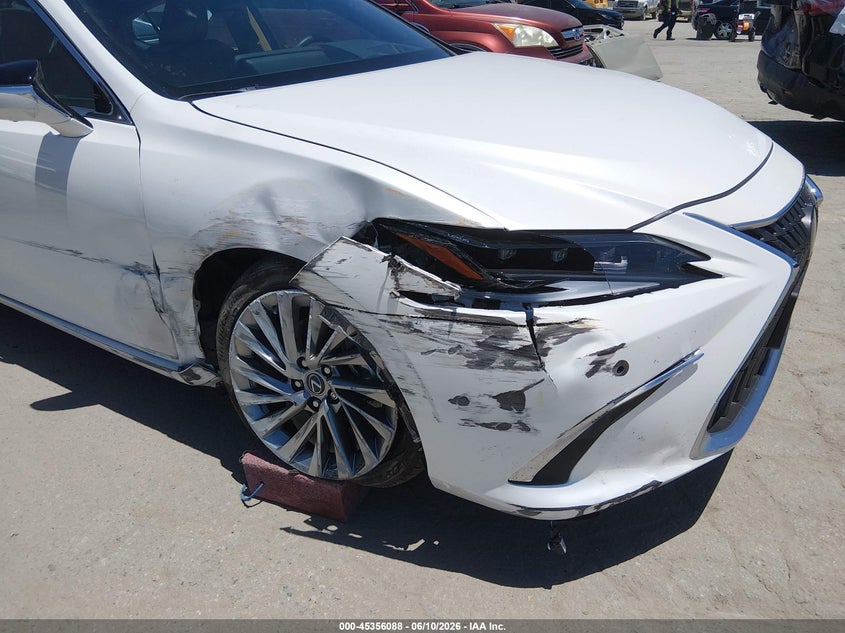 2025 Lexus ES 300h VIN 58AEA1C1XSU062633 IAAI salvage auction — Unknown, Salvage (California), sold $28,000 on 2026-07-05 (photo 6)