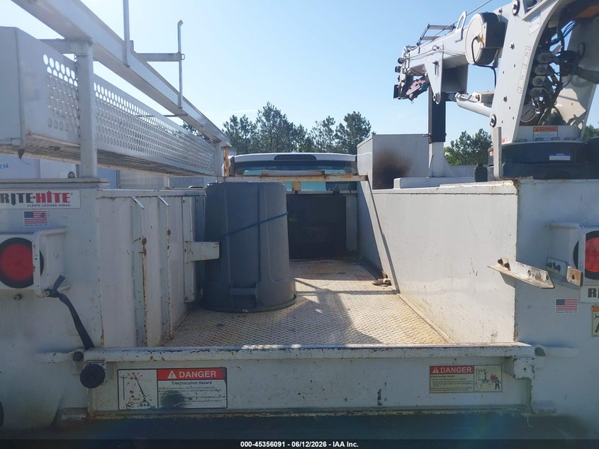 2019 Ford VIN 1FDUF5GY9KDA01454 IAAI salvage auction — FRONT END, Clear (North Carolina), sold $70,000 on 2026-08-19 (photo 6)