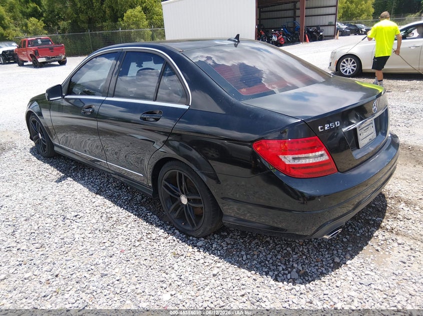 2012 Mercedes-benz C-klasse VIN WDDGF4HB5CR196470 IAAI salvage auction — WATER/FLOOD, Salvage Title, sold $425 on 2026-08-09 (photo 3)