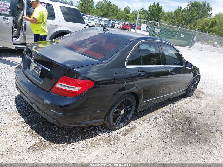 2012 Mercedes-benz C-klasse VIN WDDGF4HB5CR196470 IAAI salvage auction — WATER/FLOOD, Salvage Title, sold $425 on 2026-08-09 (photo 4)