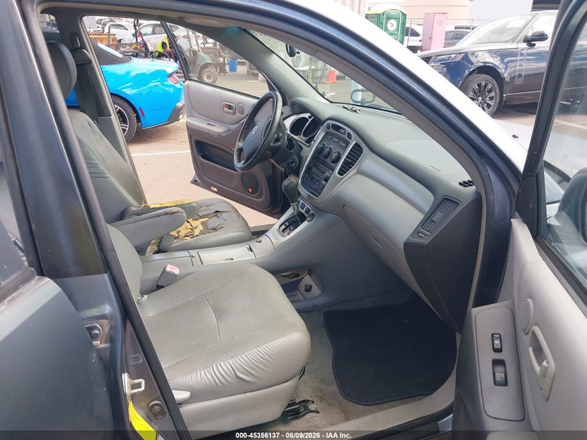 2004 Toyota Highlander VIN JTEEP21A440002890 IAAI salvage auction — NORMAL WEAR, Clear (Hawaii), sold $325 on 2026-07-14 (photo 5)
