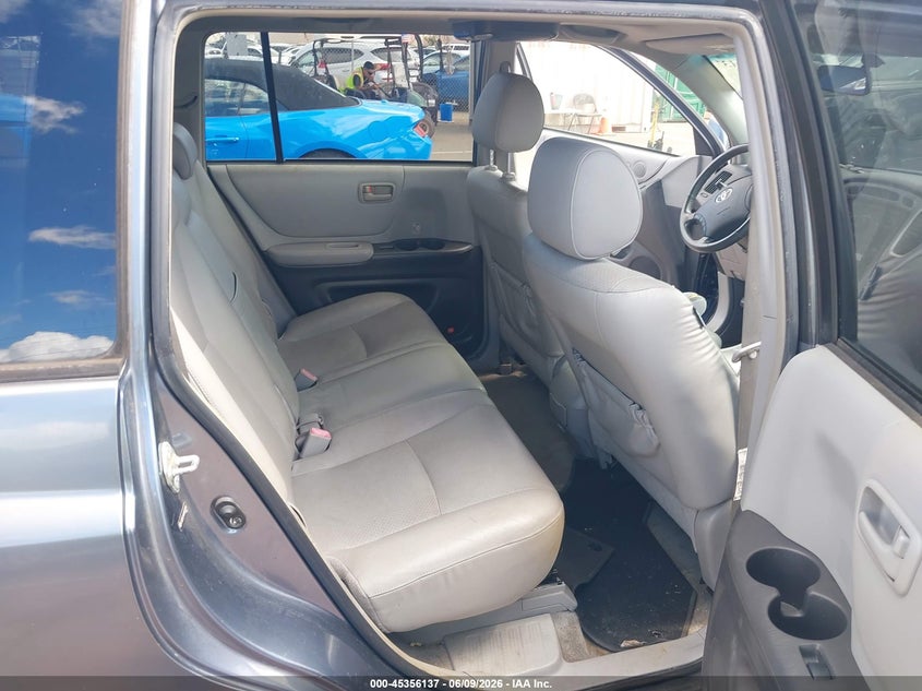 2004 Toyota Highlander VIN JTEEP21A440002890 IAAI salvage auction — NORMAL WEAR, Clear (Hawaii), sold $325 on 2026-07-14 (photo 8)
