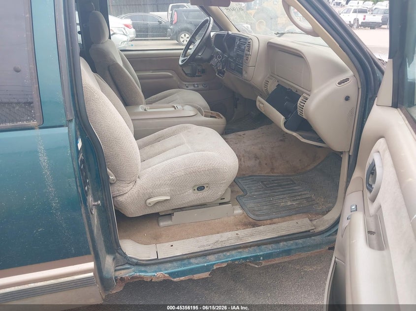 1998 Chevrolet C/k 1500 VIN 1GCEK19R8WR135853 IAAI salvage auction — NORMAL WEAR, Clear (Mississippi), sold $425 on 2026-07-16 (photo 5)