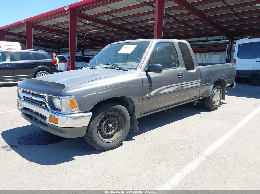 1993 Toyota Pickup VIN JT4VN93G7P5037533 IAAI salvage auction — NORMAL WEAR, Clear - Dealer Only (California), sold $1,800 on 2026-07-28 (photo 2)