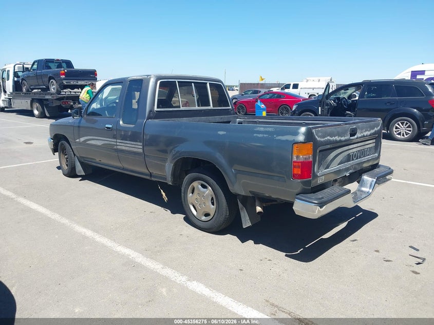 1993 Toyota Pickup VIN JT4VN93G7P5037533 IAAI salvage auction — NORMAL WEAR, Clear - Dealer Only (California), sold $1,800 on 2026-07-28 (photo 3)