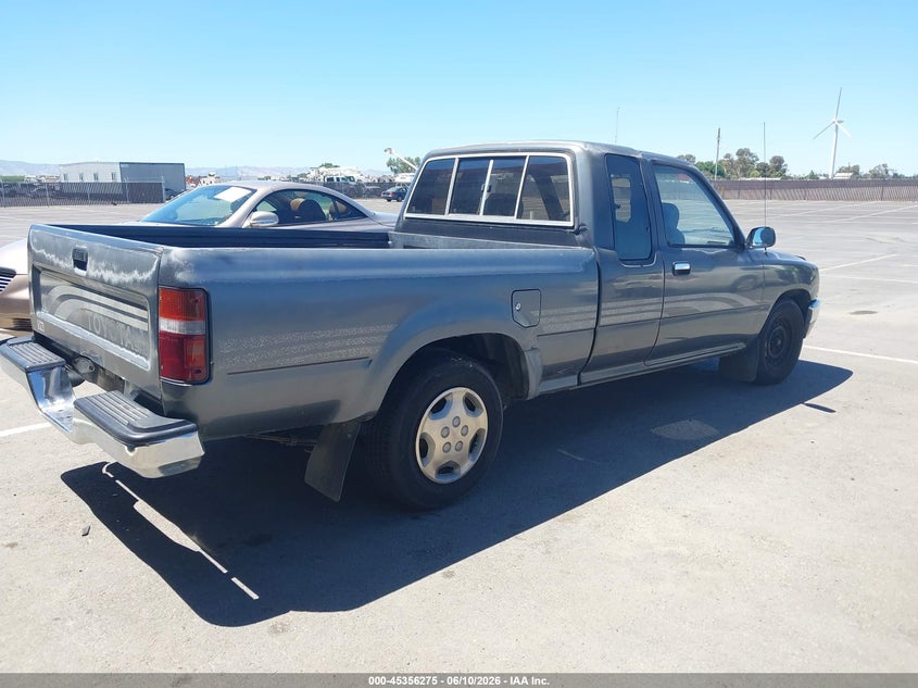 1993 Toyota Pickup VIN JT4VN93G7P5037533 IAAI salvage auction — NORMAL WEAR, Clear - Dealer Only (California), sold $1,800 on 2026-07-28 (photo 4)