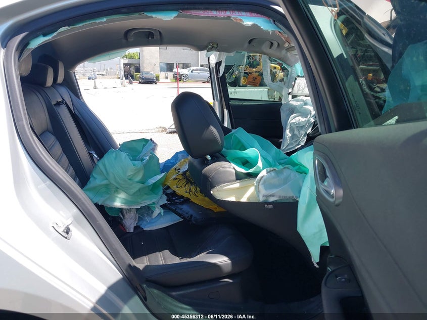 2018 Alfa romeo Giulia VIN ZARFAECN9J7582951 IAAI salvage auction — ALL OVER, Non-Repairable (California), sold $225 on 2026-08-11 (photo 8)