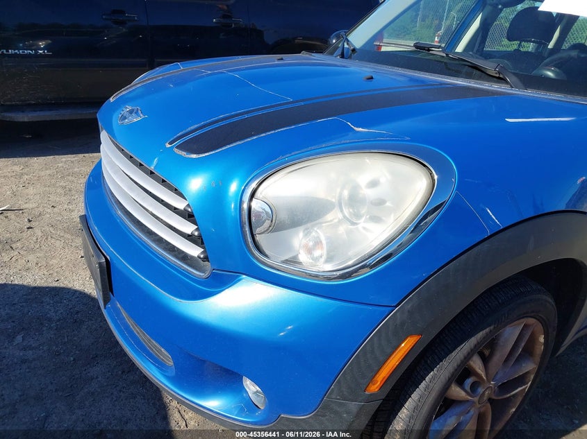 2011 Mini Cooper VIN WMWZB3C5XBWH94967 IAAI salvage auction — NORMAL WEAR, Clear (Washington), sold $375 on 2026-07-22 (photo 6)