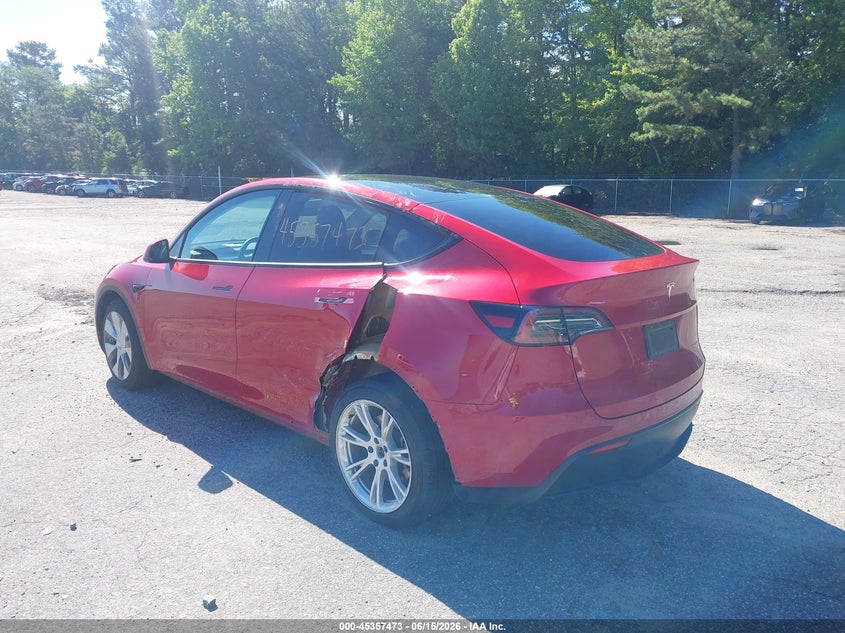 2023 Tesla Model y VIN 7SAYGDEE2PF617280 IAAI salvage auction — SIDE, Salvage (Virginia), sold $2,550 on 2026-07-24 (photo 6)