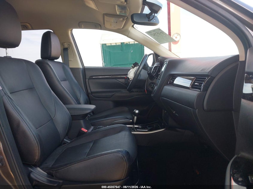 2017 Mitsubishi Outlander VIN JA4AD3A30HZ005915 IAAI salvage auction — RIGHT FRONT, Salvage Title, sold $50 on 2026-07-21 (photo 5)