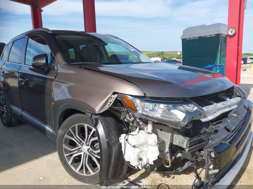 2017 Mitsubishi Outlander VIN JA4AD3A30HZ005915 IAAI salvage auction — RIGHT FRONT, Salvage Title, sold $50 on 2026-07-21 (photo 6)