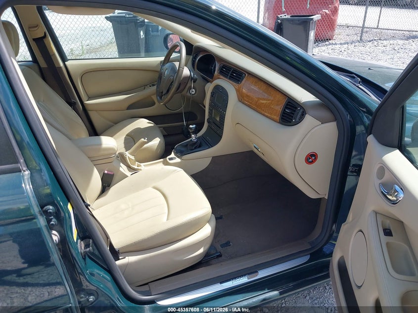 2004 Jaguar X type VIN SAJEB52D04XD67687 IAAI salvage auction — NORMAL WEAR, Clear (Florida), sold $425 on 2026-07-09 (photo 5)